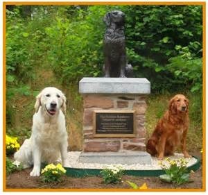 Statue commemorating the establishment of the Golden Retriever breed