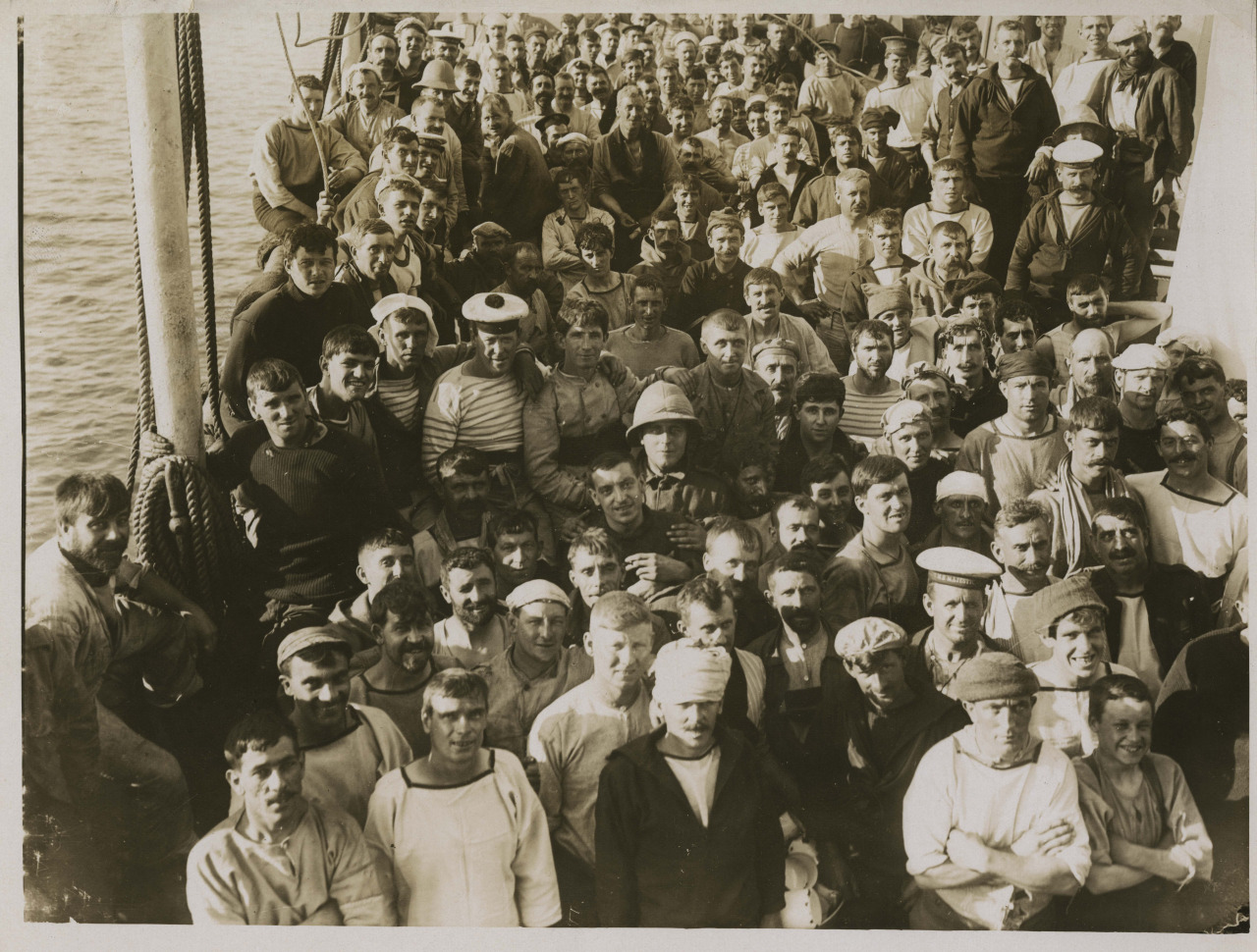 Эмиграция 1920 х годов. Русские эмигранты в США 1917-1920. Белоэмигранты первой волны Париж. Белая эмиграция 1917. Русские эмигранты после революции 1917.